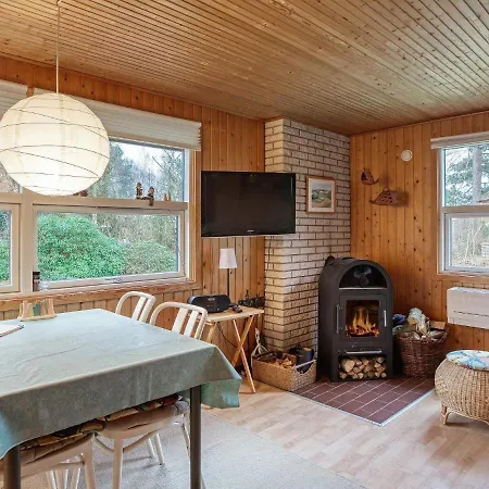 5 Person In Store Fuglede-by Traum *